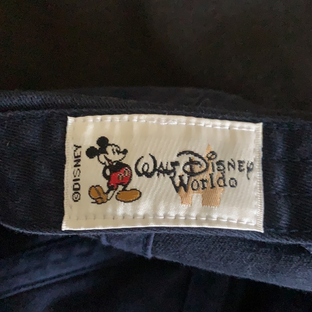 Disney - Picture 4 of 6